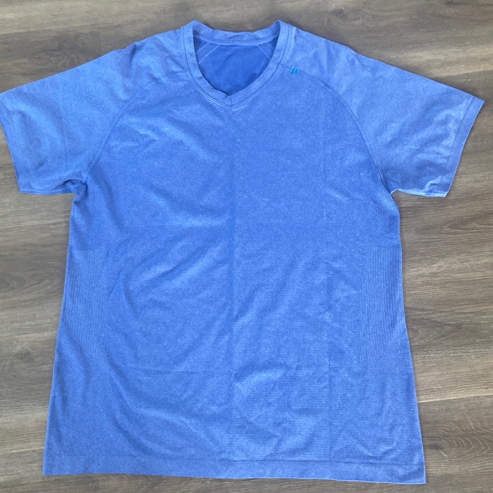 Lululemon Metal Vent V-Neck T-shirt